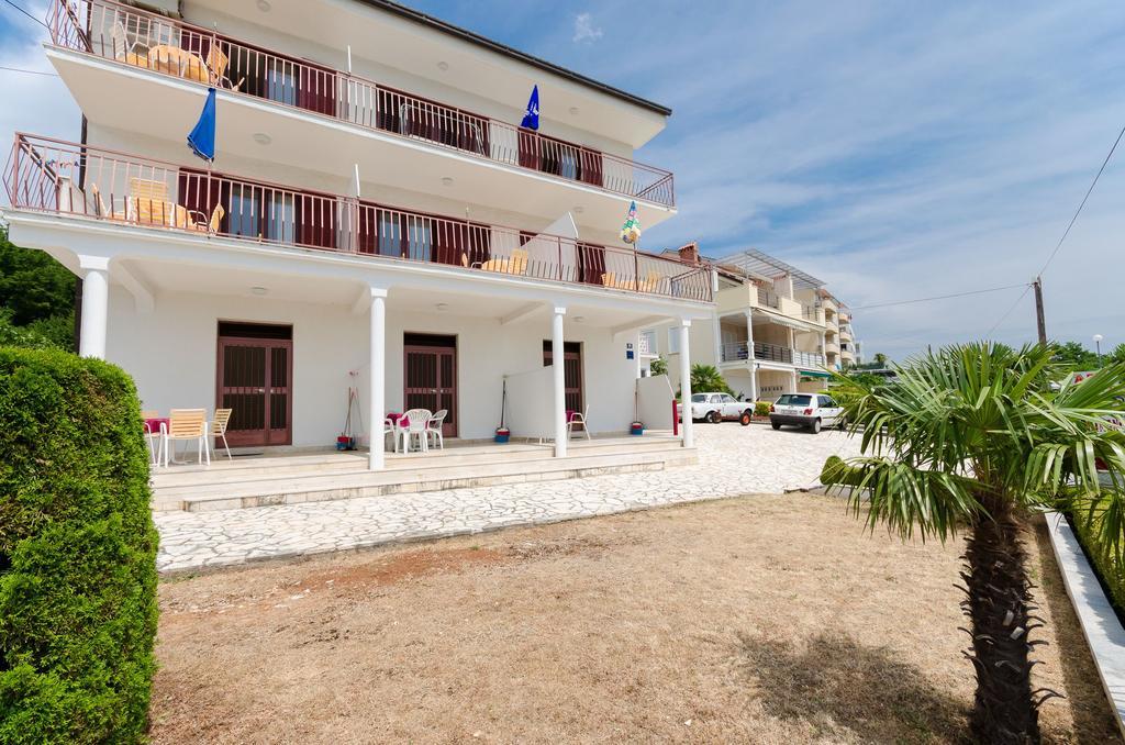 Apartments Rozaria Dramalj Kültér fotó